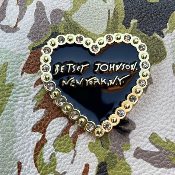 Betsey Johnson Gold Chain Strap Shoulder Bag Purse Crossbody - Picture 3 of 13